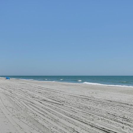 Coastal Condo On Beach With Community Pool Access! Myrtle Beach Exteriör bild