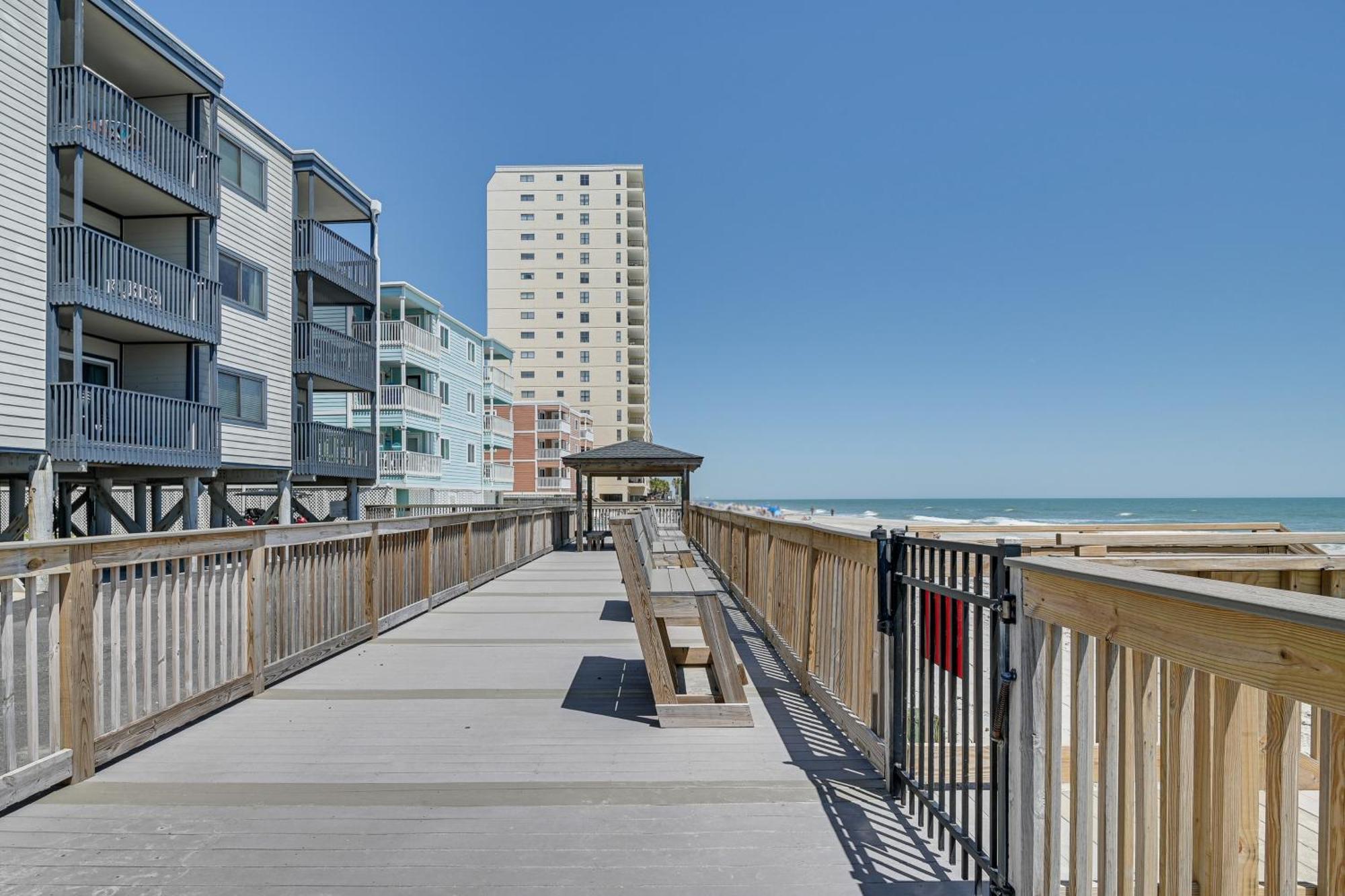 Coastal Condo On Beach With Community Pool Access! Myrtle Beach Exteriör bild