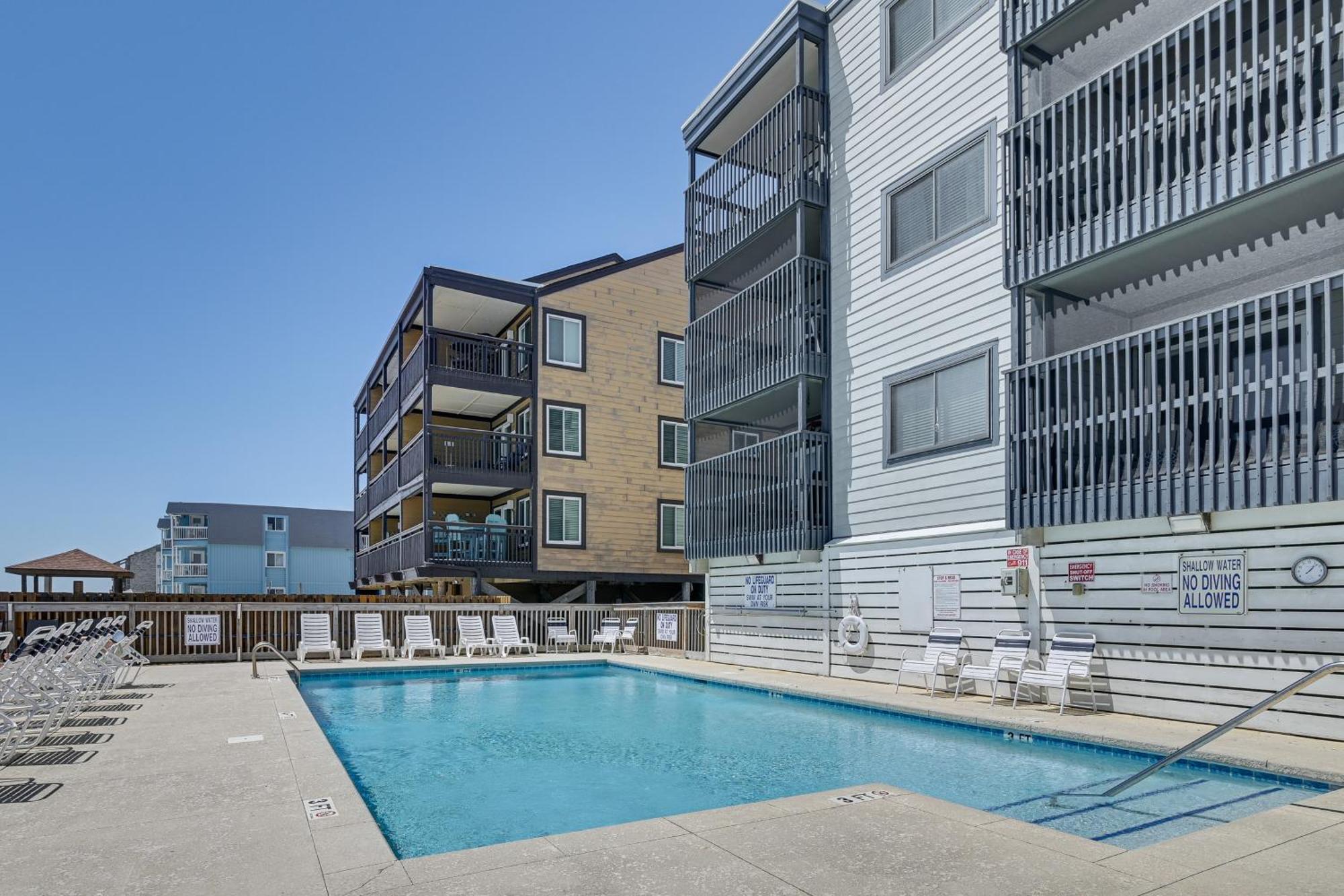 Coastal Condo On Beach With Community Pool Access! Myrtle Beach Exteriör bild
